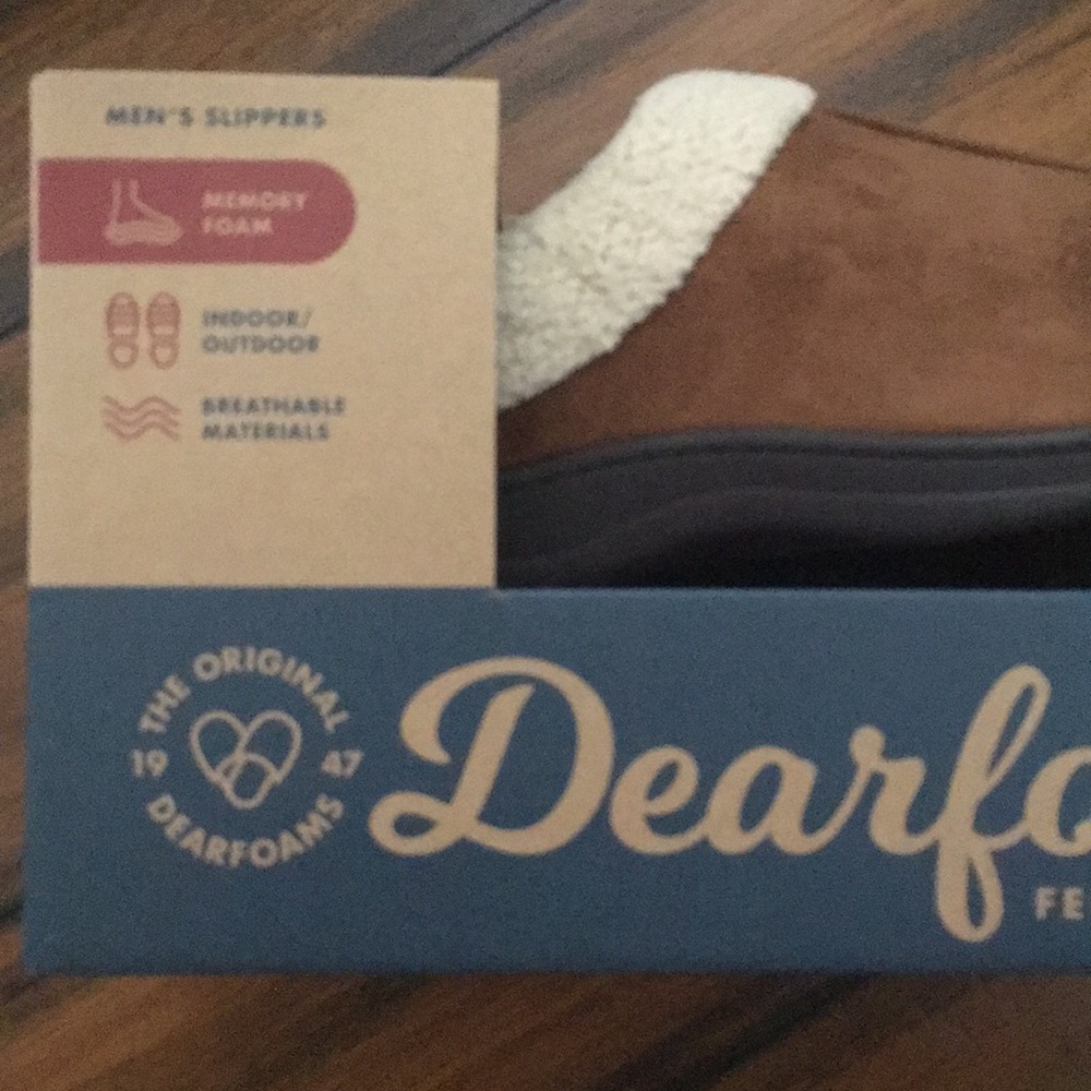 BRAND NEW Dearfoams indoor/outdoor Slippers - Picture 2 of 5